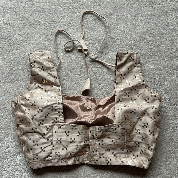 Gold Sequin Saree - Picture 4 of 8